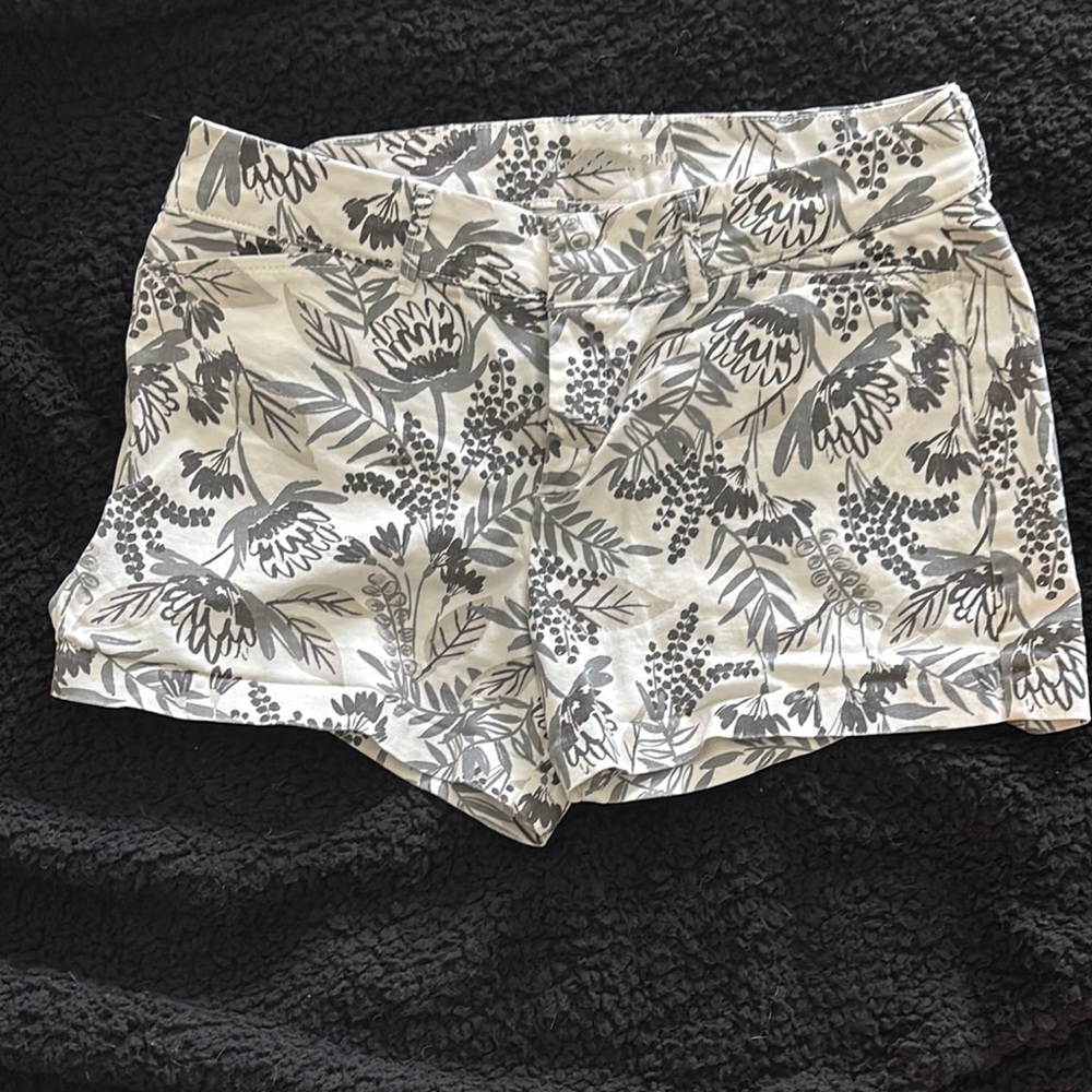 Old Navy High Waist Gray and White Shorts